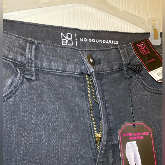 Women’s Curvy Super High Rise Jegging -11 - Picture 2 of 4